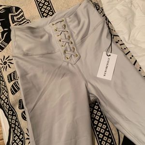NWT WeWoreWhat Leggings